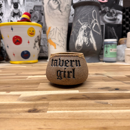 Tavern girl